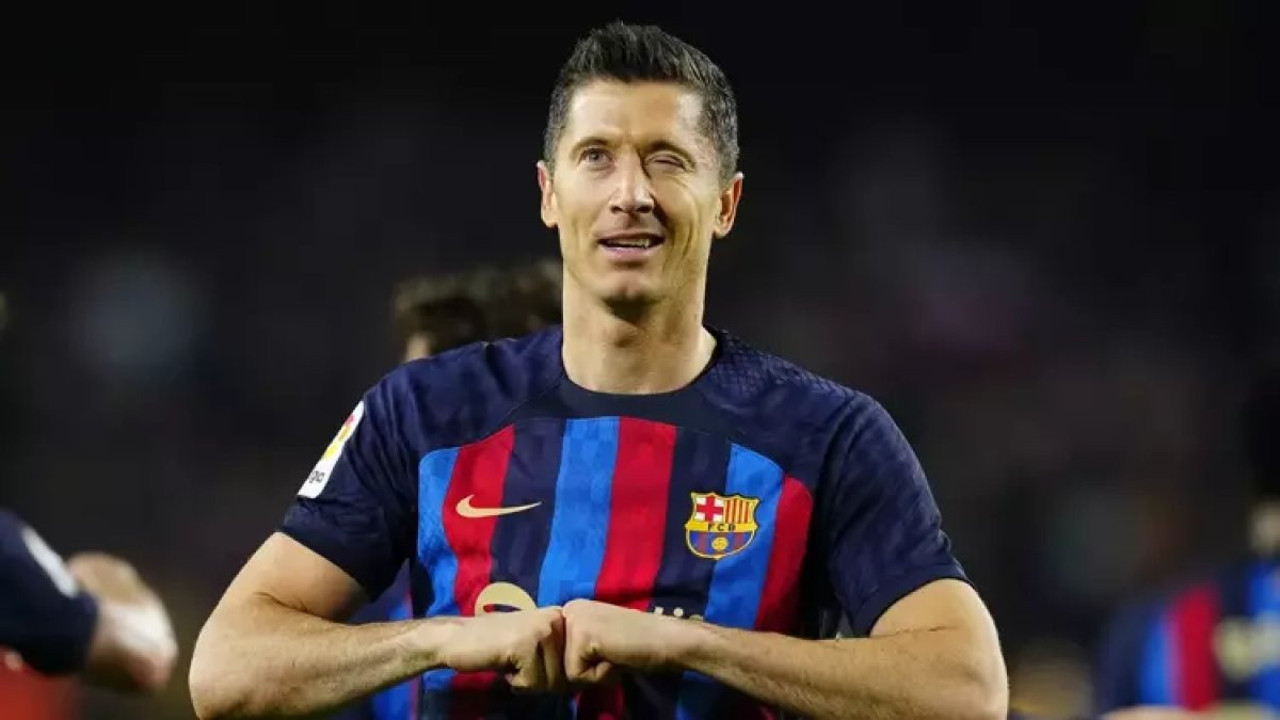 Lewandowski Barcelona'dan ayrılıyor