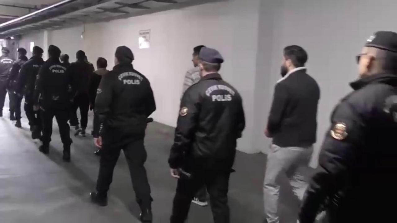 Antalya’da şüpheli 400 kişi yakalandı