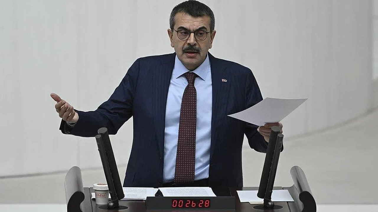 Bakanlığın tarikatlarla protokol imzalaması anayasaya uygunmuş