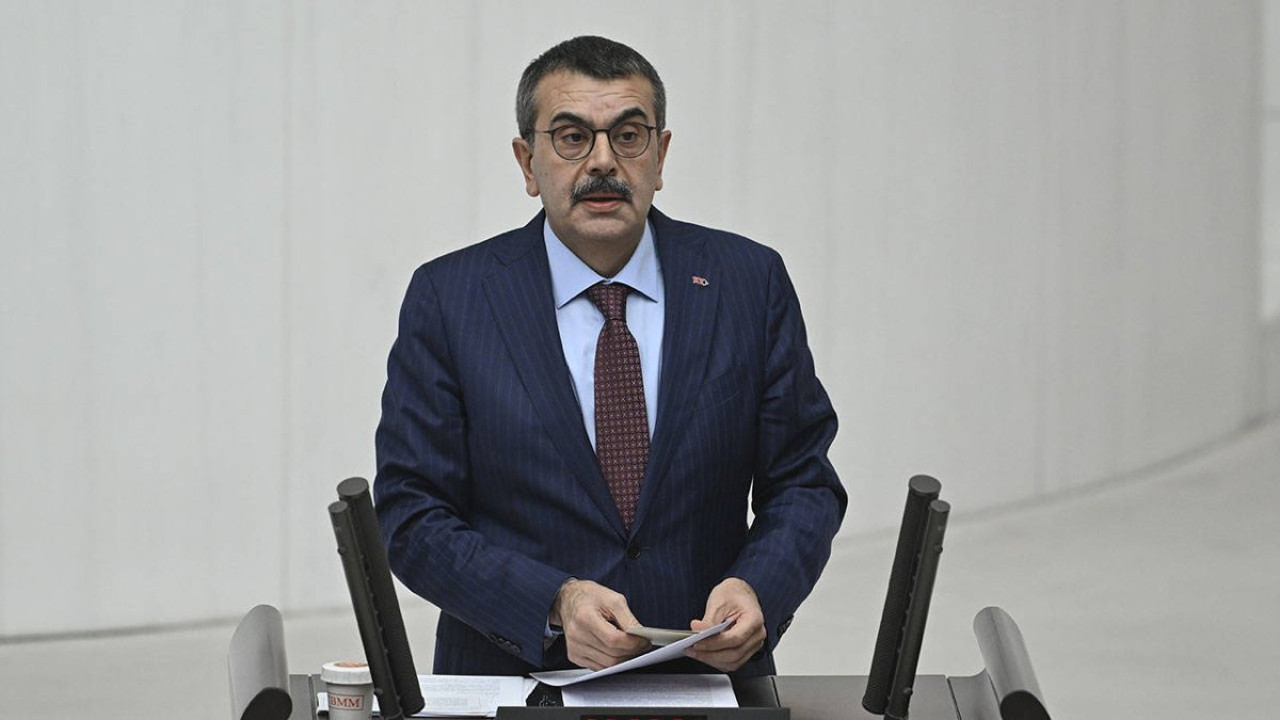 Tarikatlar ile protokol imzalandığını itiraf eden Bakan Tekin geri adım attı