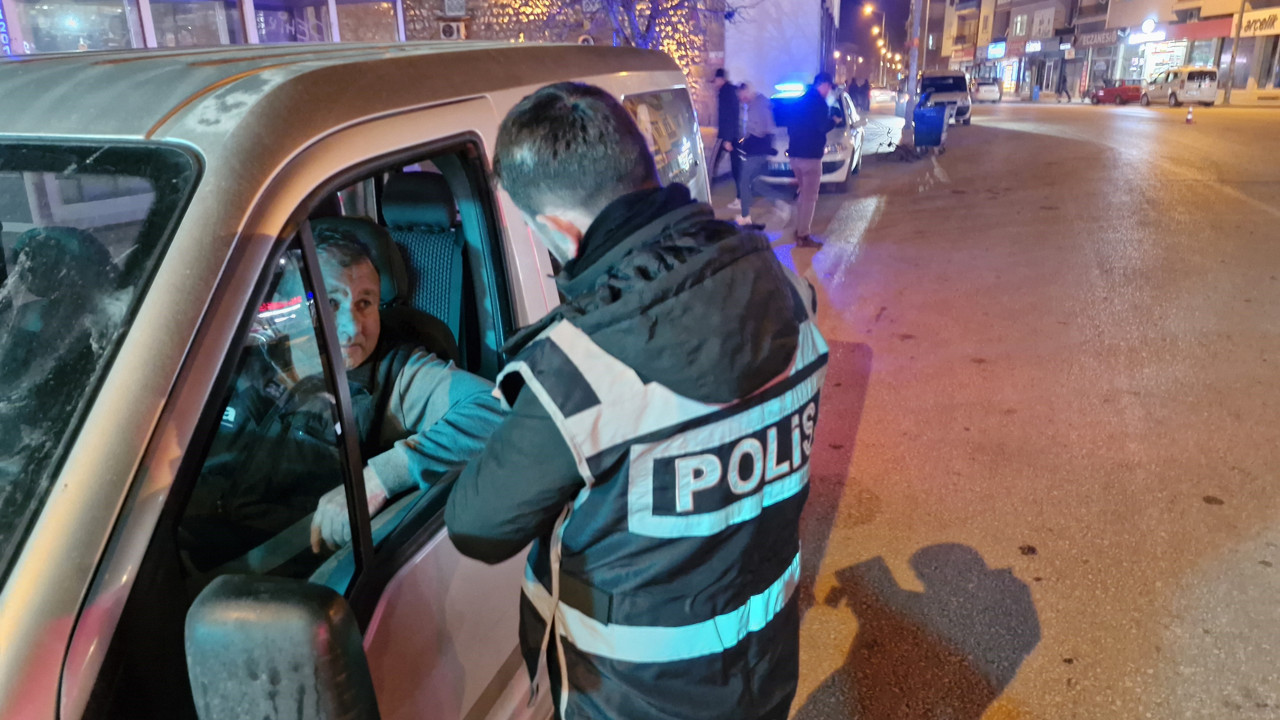 Polisten şok uygulama