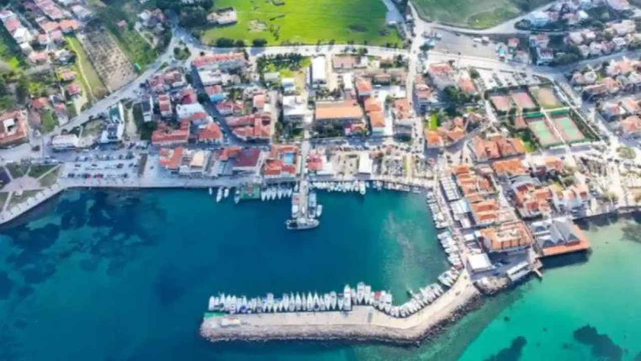 Kayyumdan kıyak kiralama. Denize sıfır arazi içindeki binalarla kime verildi