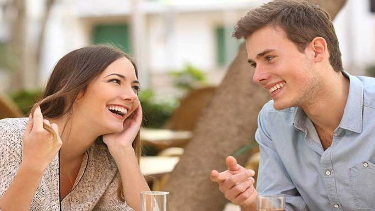 Kadınlar kendinden küçük erkeklerle daha mutlu mu oluyor? Araştırma sonucu açıklandı