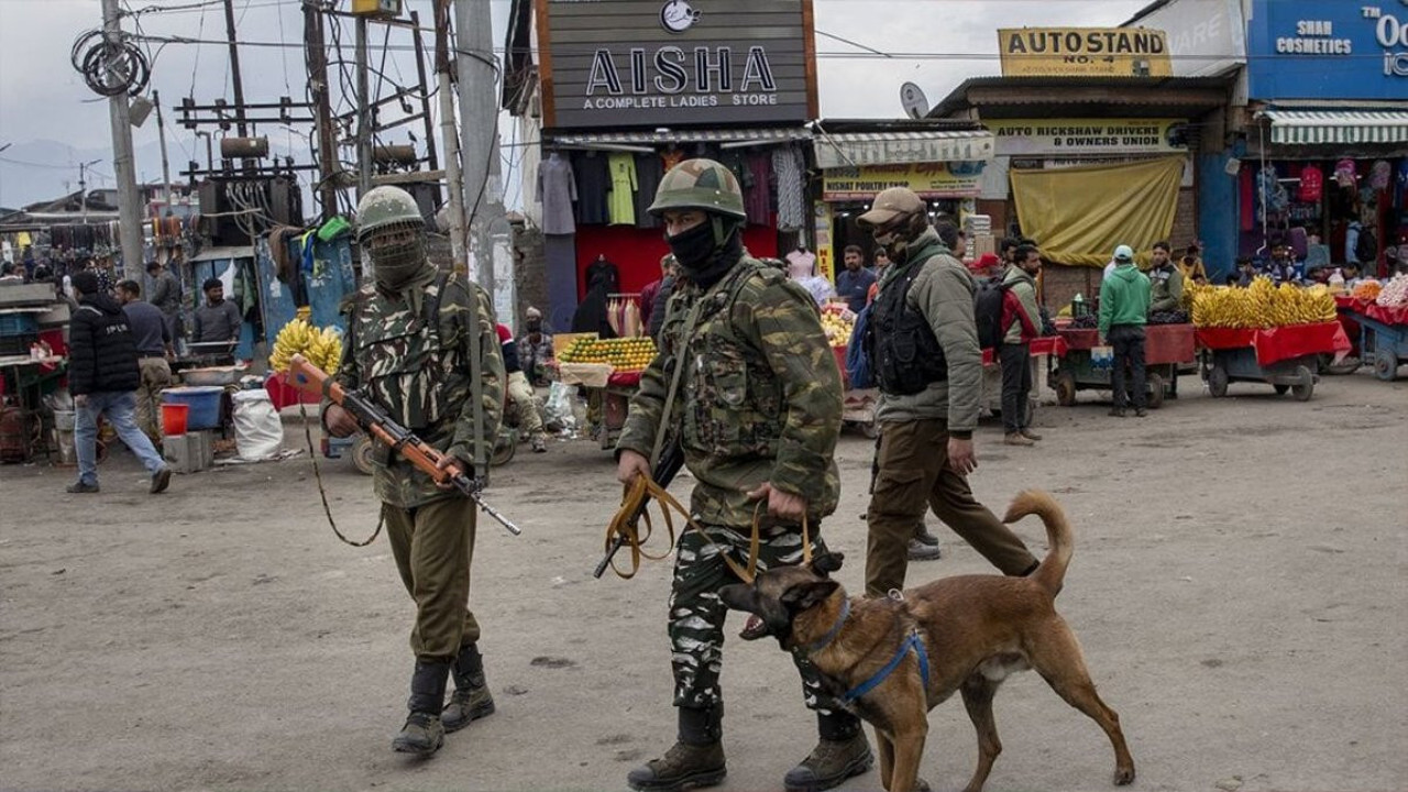 Hindistan'da silahlı saldırılar: 4 ölü, 20 yaralı