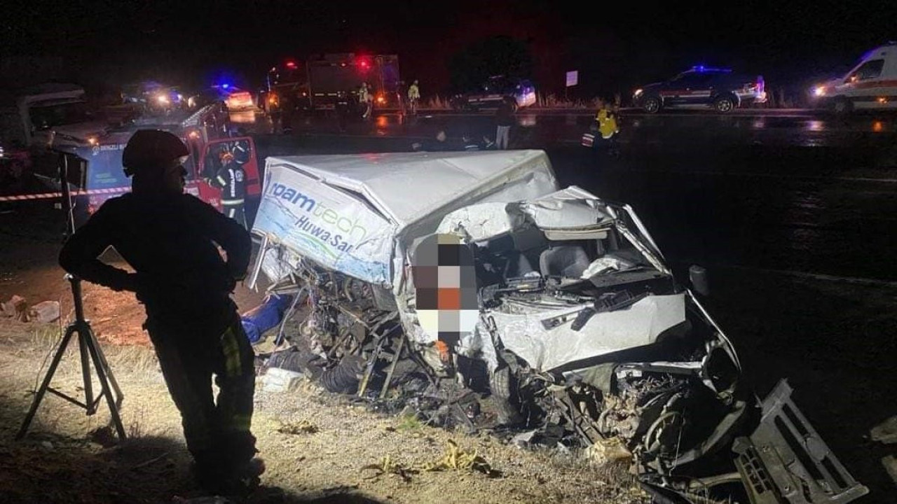 Denizli’de tırın karıştığı kazada 1 kişi öldü 3 kişi yaralandı