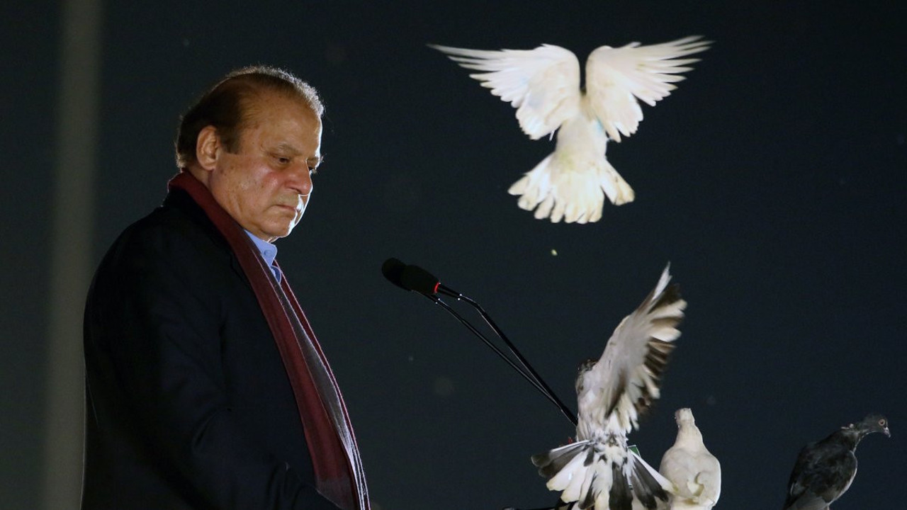 Eski başbakan hakkındaki ömür boyu olan seçim yasağı kaldırıldı