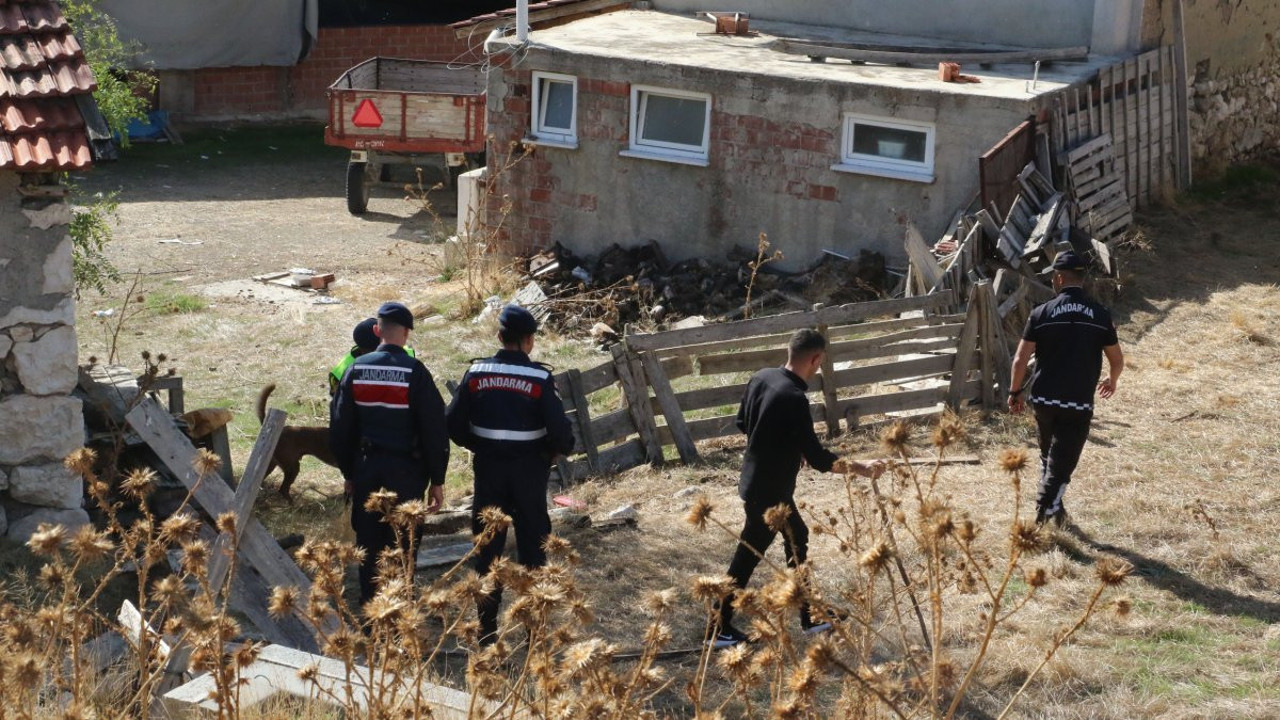 Cesedi parçalanmış halde bulunmuştu. Kardeşi gözaltında