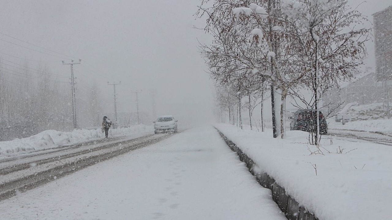 Bingöl’ün bir ilçesinde eğitime ara verildi