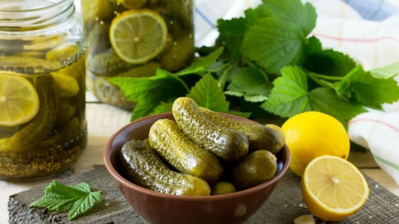 Turşu nasıl yapılır? Salatalık turşusu tarifi için malzemeler neler?