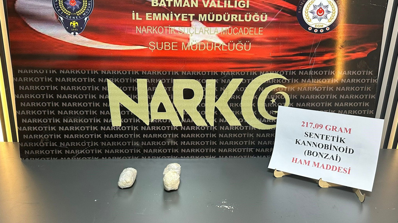 Zehir tacirlerine baskın