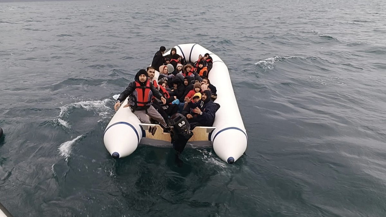 Ayvacık açıklarında 28 kaçak göçmen kurtarıldı