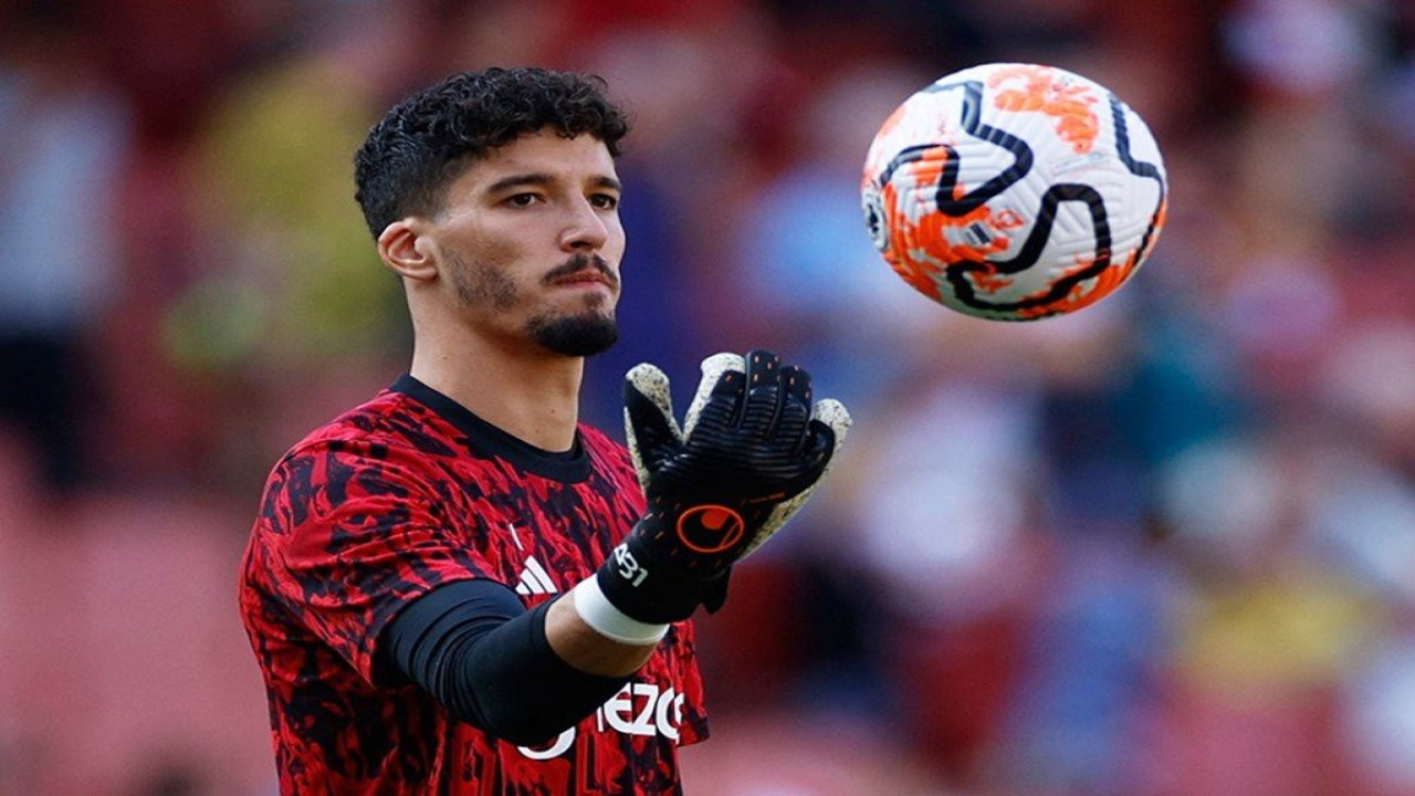 Manchester United'dan Altay Bayındır kararı