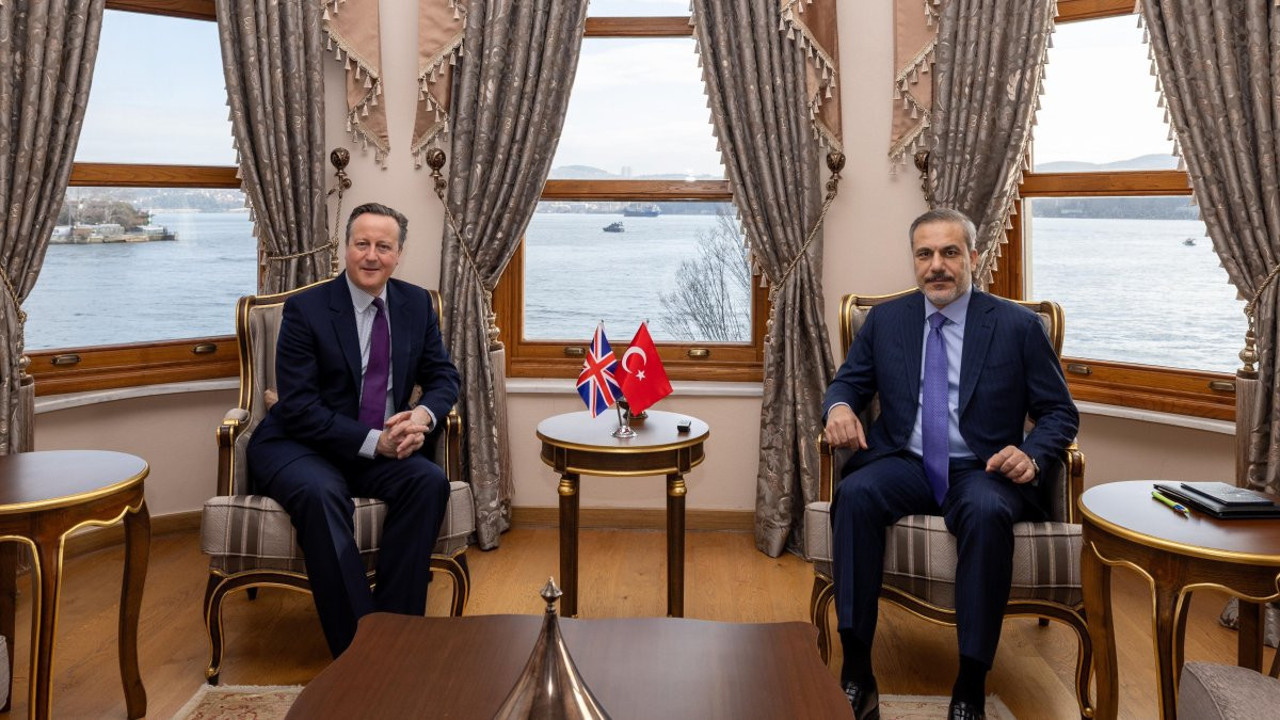 Bakan Fidan, İngiliz mevkidaşı David Cameron ile görüştü