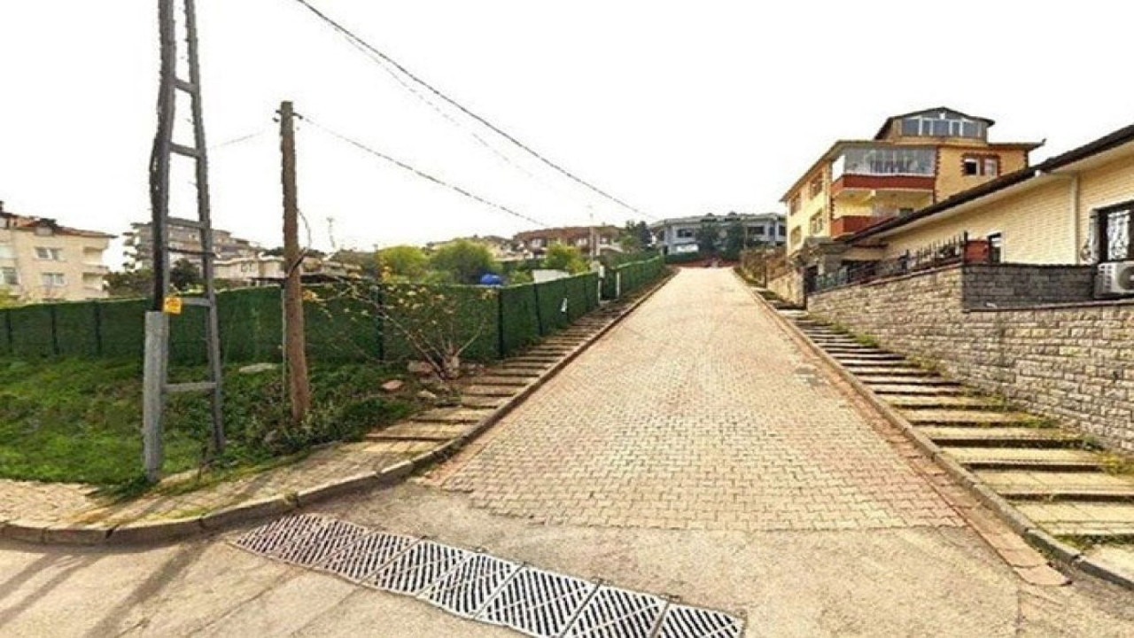 AKP’li Üsküdar Belediyesi hızını alamadı: Bu sefer de yol satışa çıkarıldı