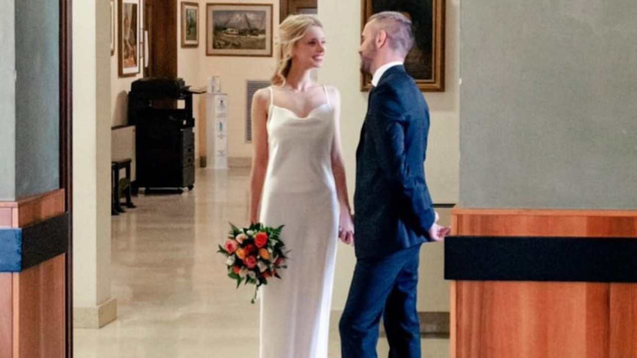 Ünlü oyuncu evlendiğini açıkladı