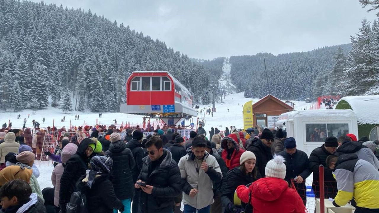 Yıldıztepe Kayak Merkezi'nde tatil yoğunluğu