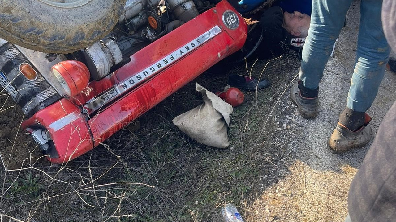 Devrilen traktörün altında kaldı (02 Şubat 2024)