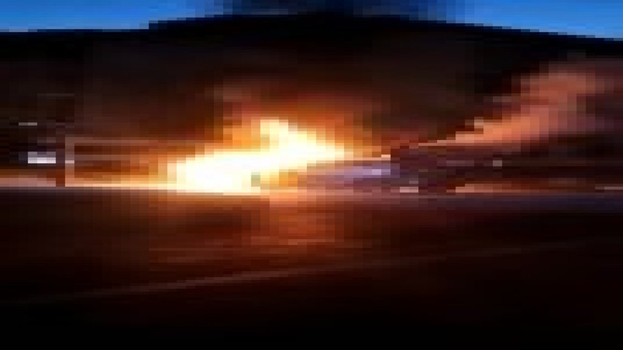 Seyir halindeki araç alevlere teslim oldu (08 Şubat 2024)