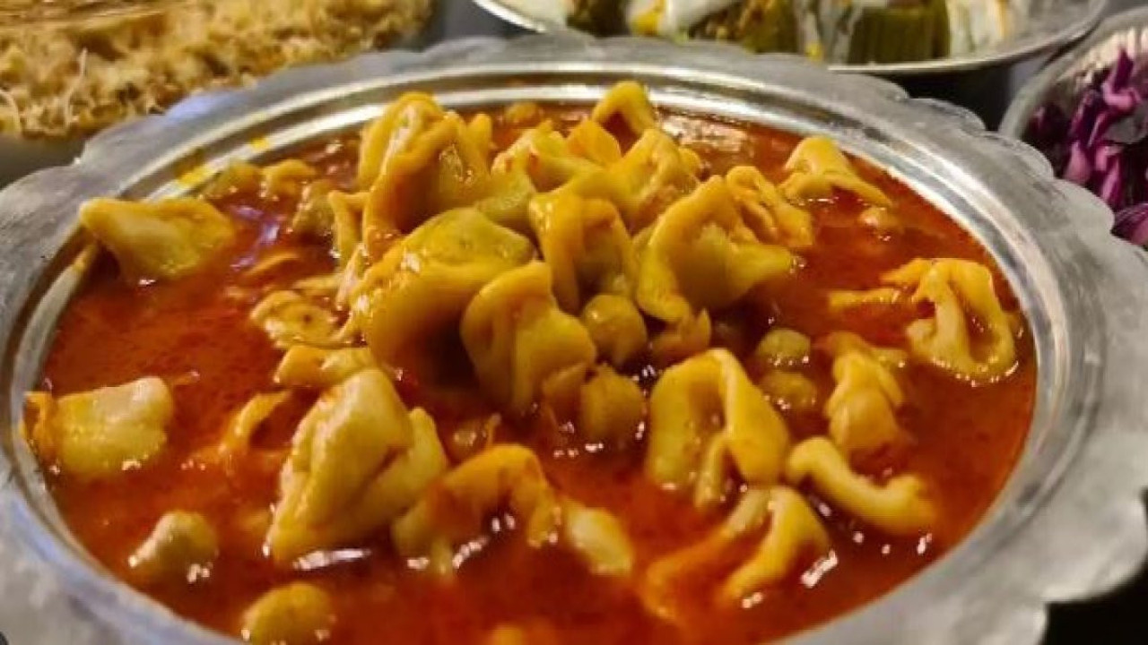 Kulak çorbasını tabak tabak yiyeceksiniz. Sofradan kalkmadan doymadım diyeceksiniz