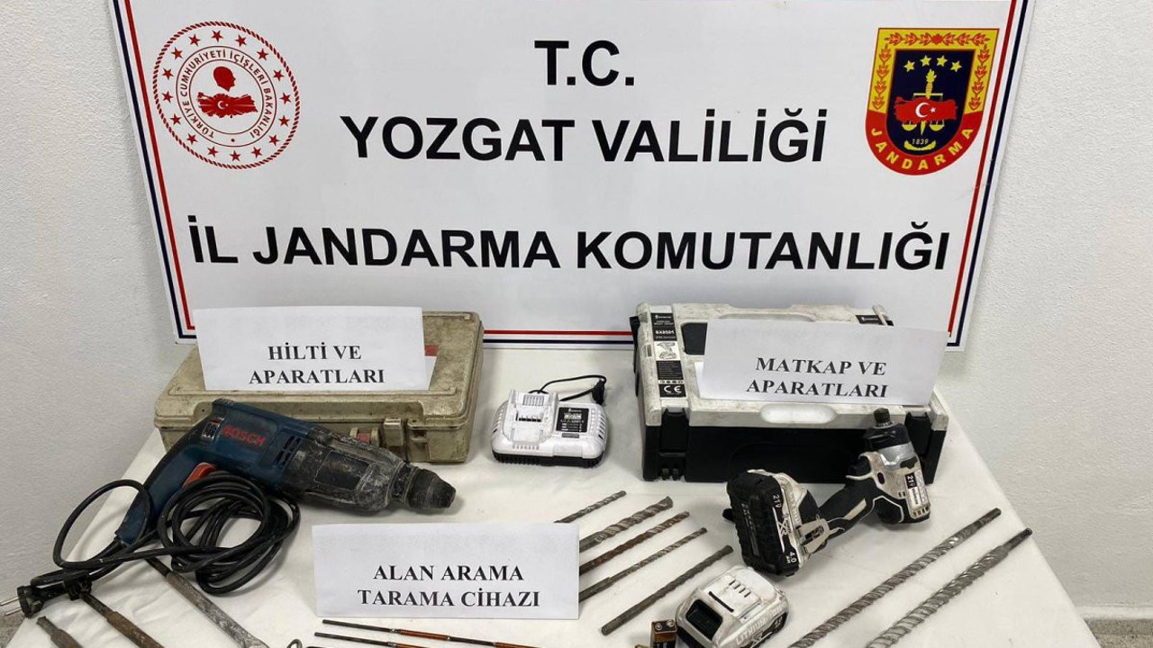 Yozgat’ta kaçak kazı yapan şahıslar kıskıvrak yakalandı