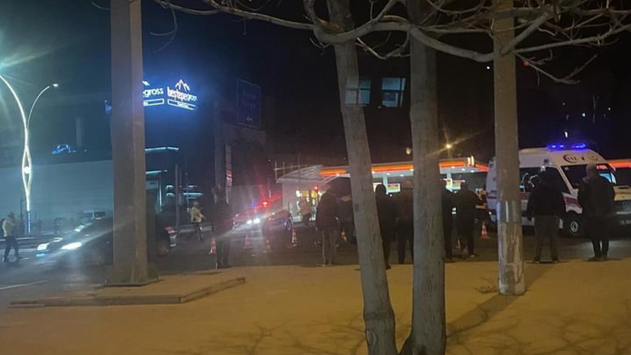 Tıra yaslandığında sürücü fark etmedi. Tır çalıştığında hayatını kaybetti