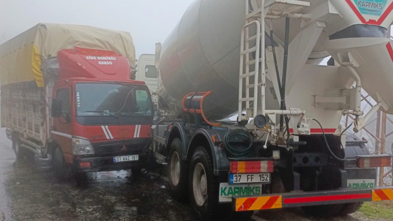 Cide'de yoğun sis kazaya neden oldu