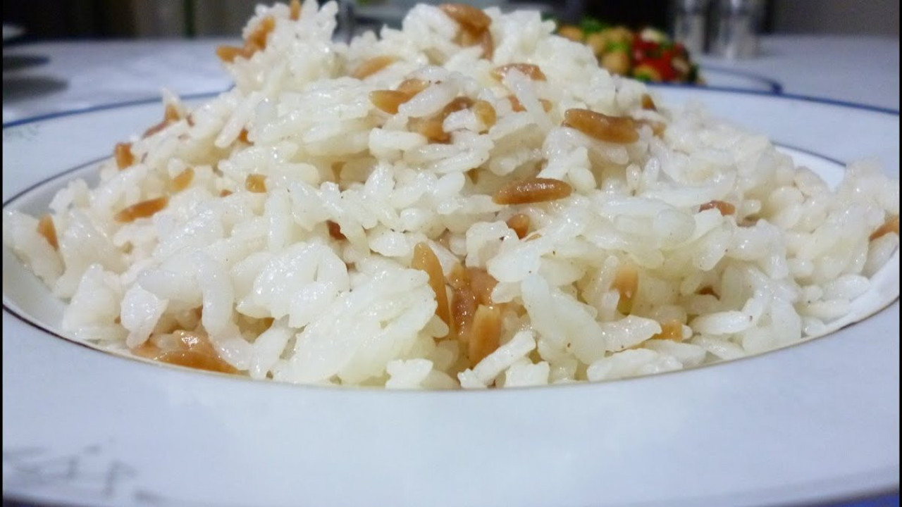 Tane tane pilav yapmanın püf noktası. Şefler bile aynısını yapıyor