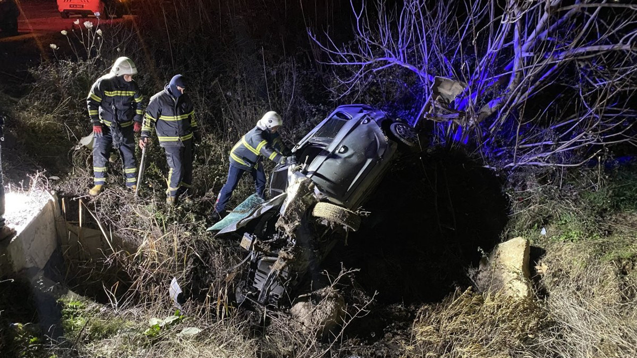 Çanakkale’de otomobil şarampole yuvarlandı: 1 ölü