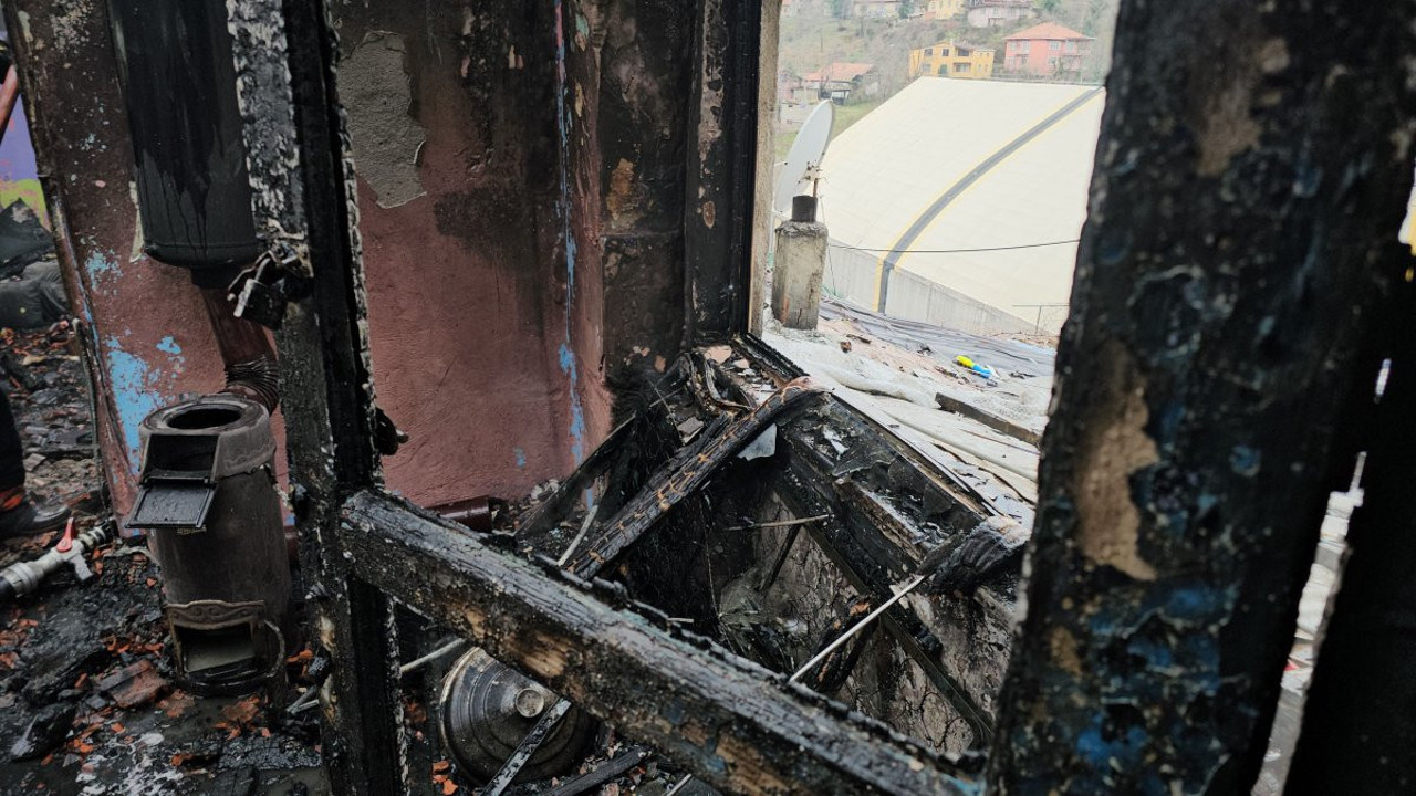 Valiliğin dağıttığı kömür patladı iddiası. Ev küle döndü