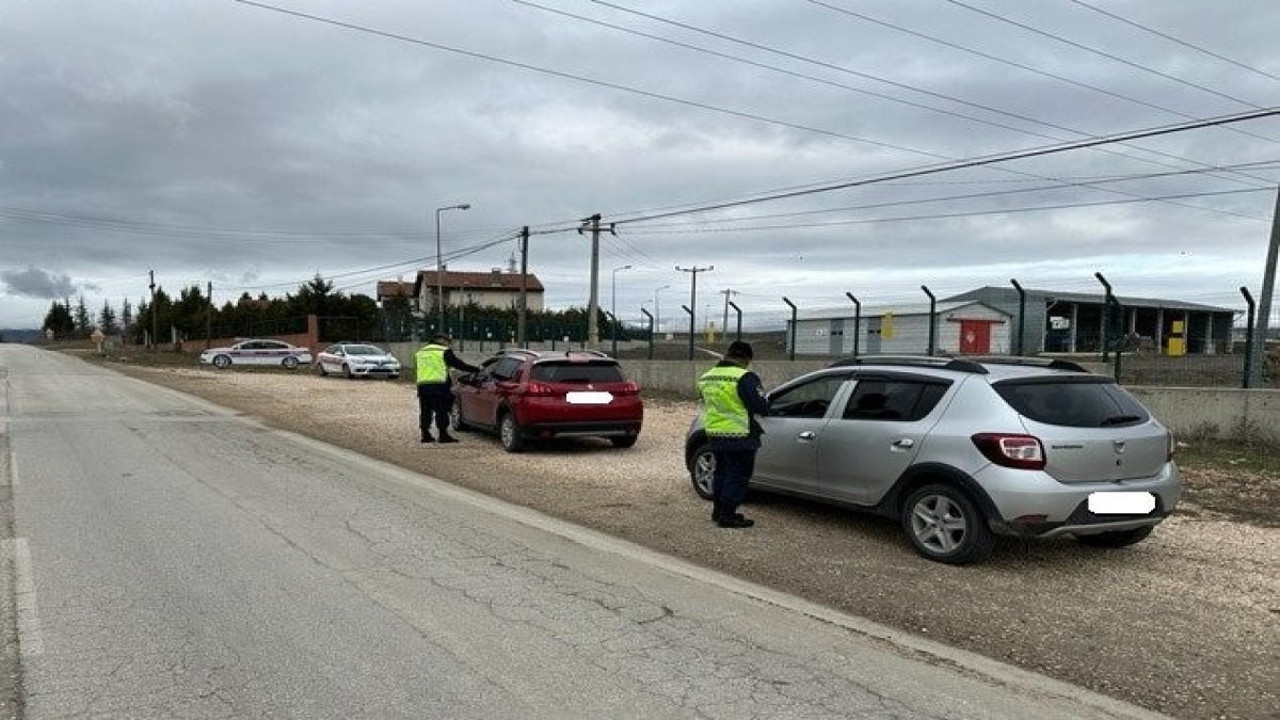 Eskişehir’de gerçekleştirilen trafik denetiminde 1 milyon 549 bin 122 TL trafik cezası kesildi