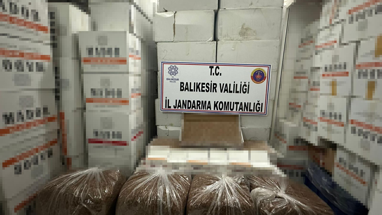 Balıkesir'de 8 milyon 650 bin lira değerinde kaçak tütün ele geçirildi