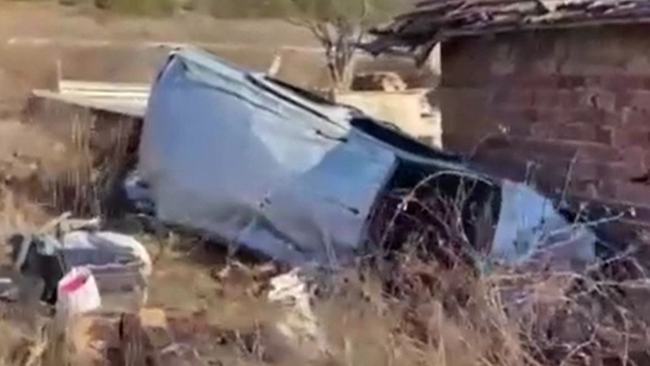 Araç takla attı: 3'ü ağır 6 yaralı