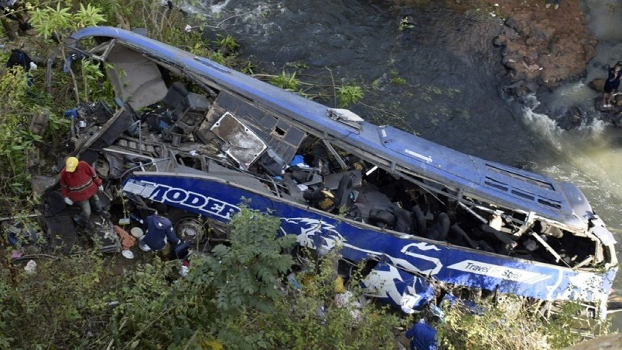 Mali'de otobüs kazası: 31 kişi öldü