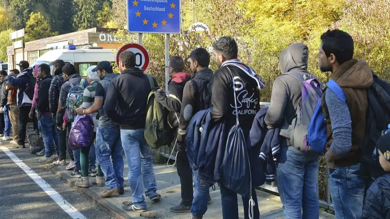 Almanya'da sığınmacıların zorunlu çalıştırılması önerisi