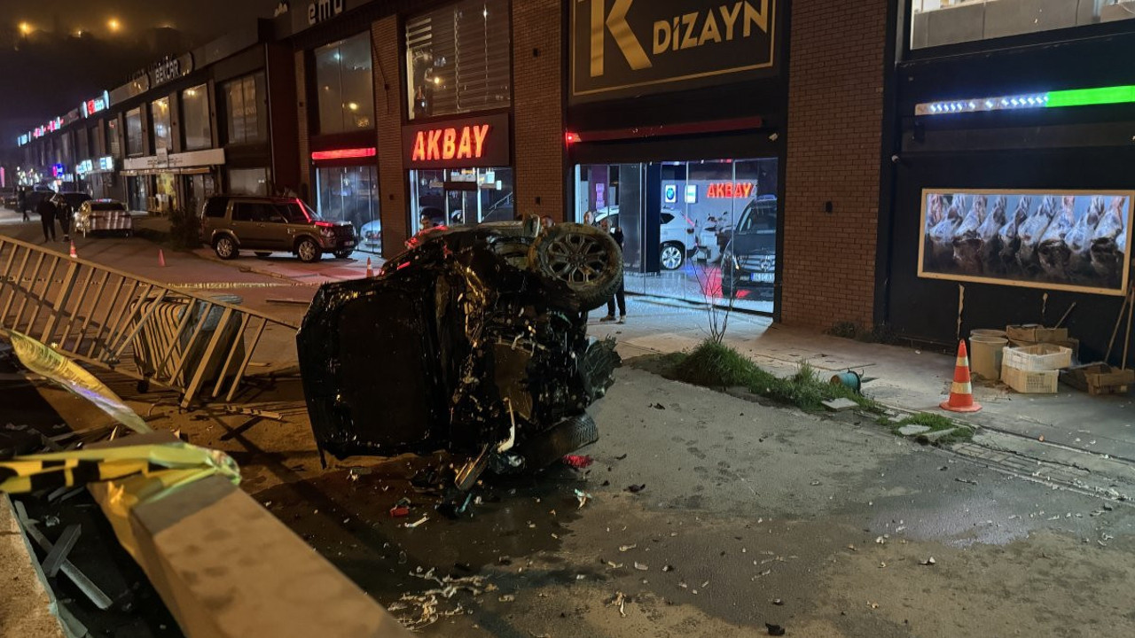 Otomobille çarpışan pikap 30 metre savruldu: 3 yaralı