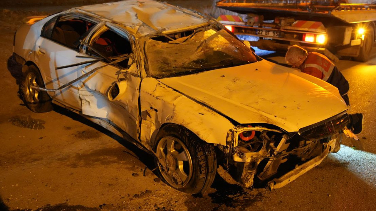 Alkolü sürücü takla attı '2 kişi yaralandı