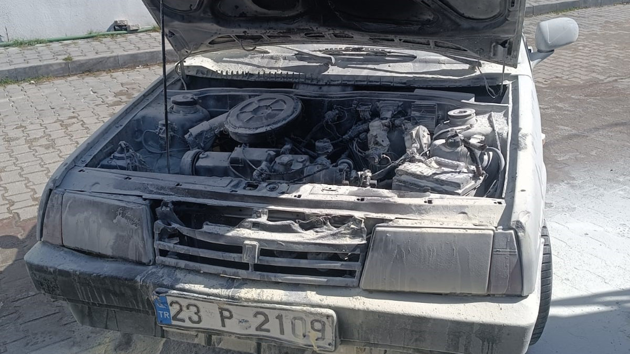 Park halindeki araç cayır cayır yandı (10 Mart 2024)