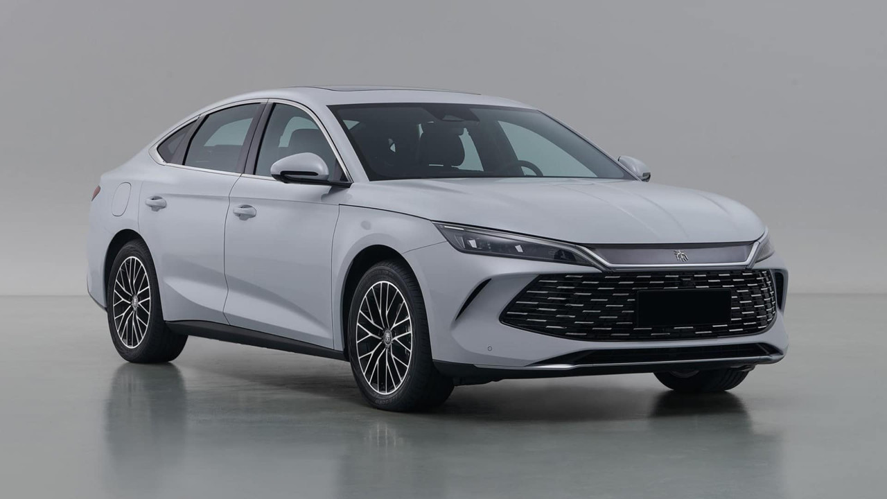 Türkler BYD'nin yeni modeline bayılacak. Hem elektrikli hem de benzinli: Fiyatı ise süper...