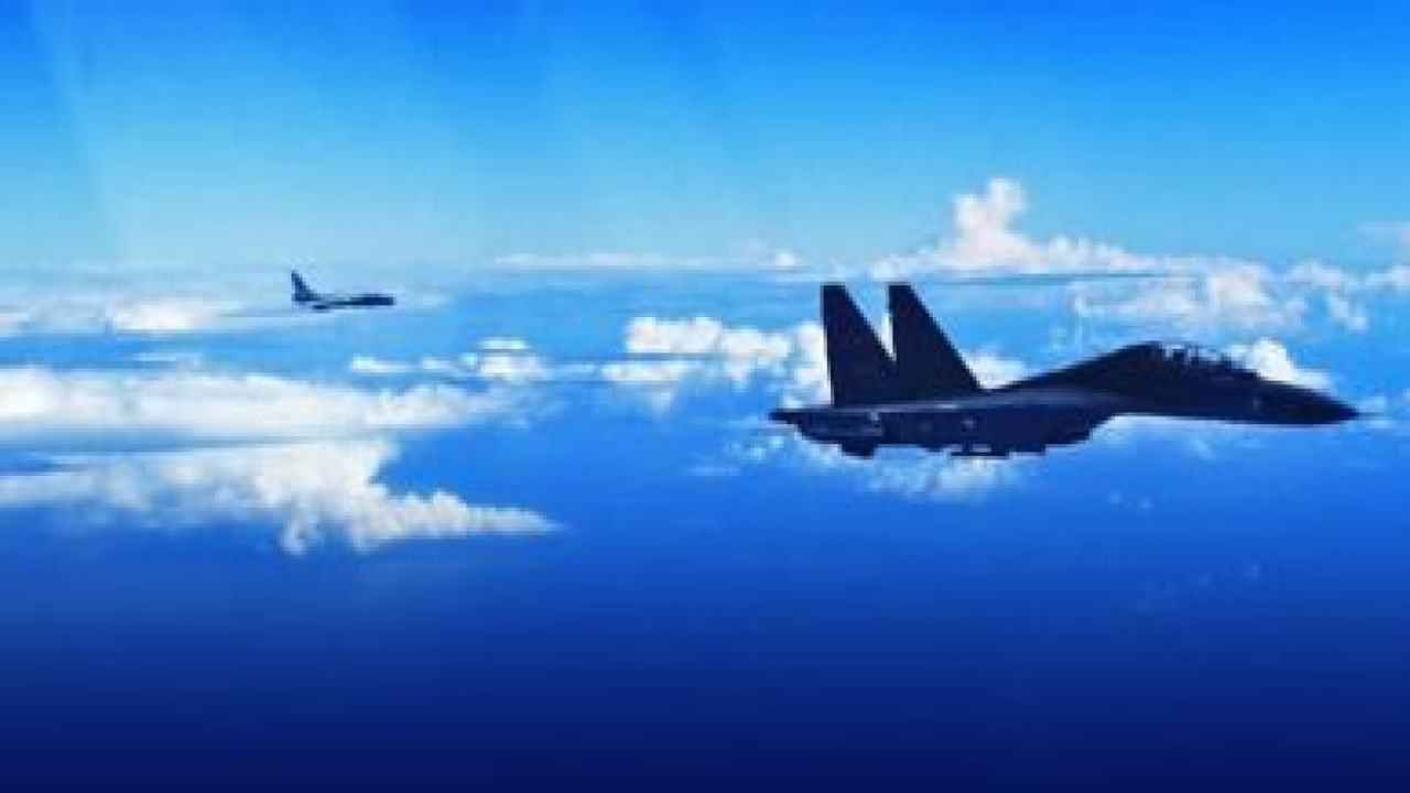 Havada tehlikeli yakınlaşma. Çin ve Japon uçakları karşı karşıya geldi