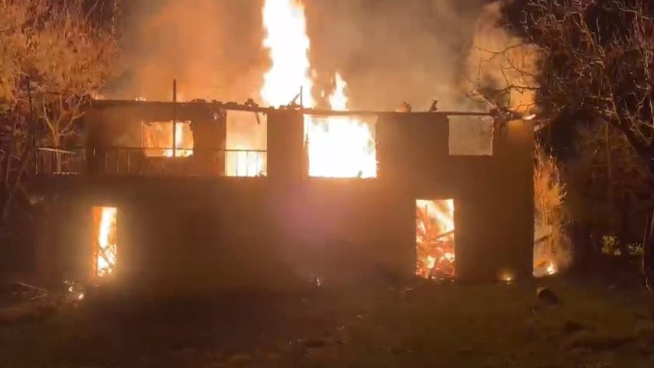 Şehit annesinin evinde yangın çıktı