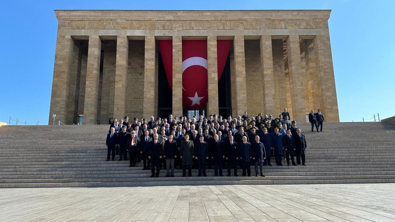 Anıtkabir'de Çanakkale şehitlerini anma töreni