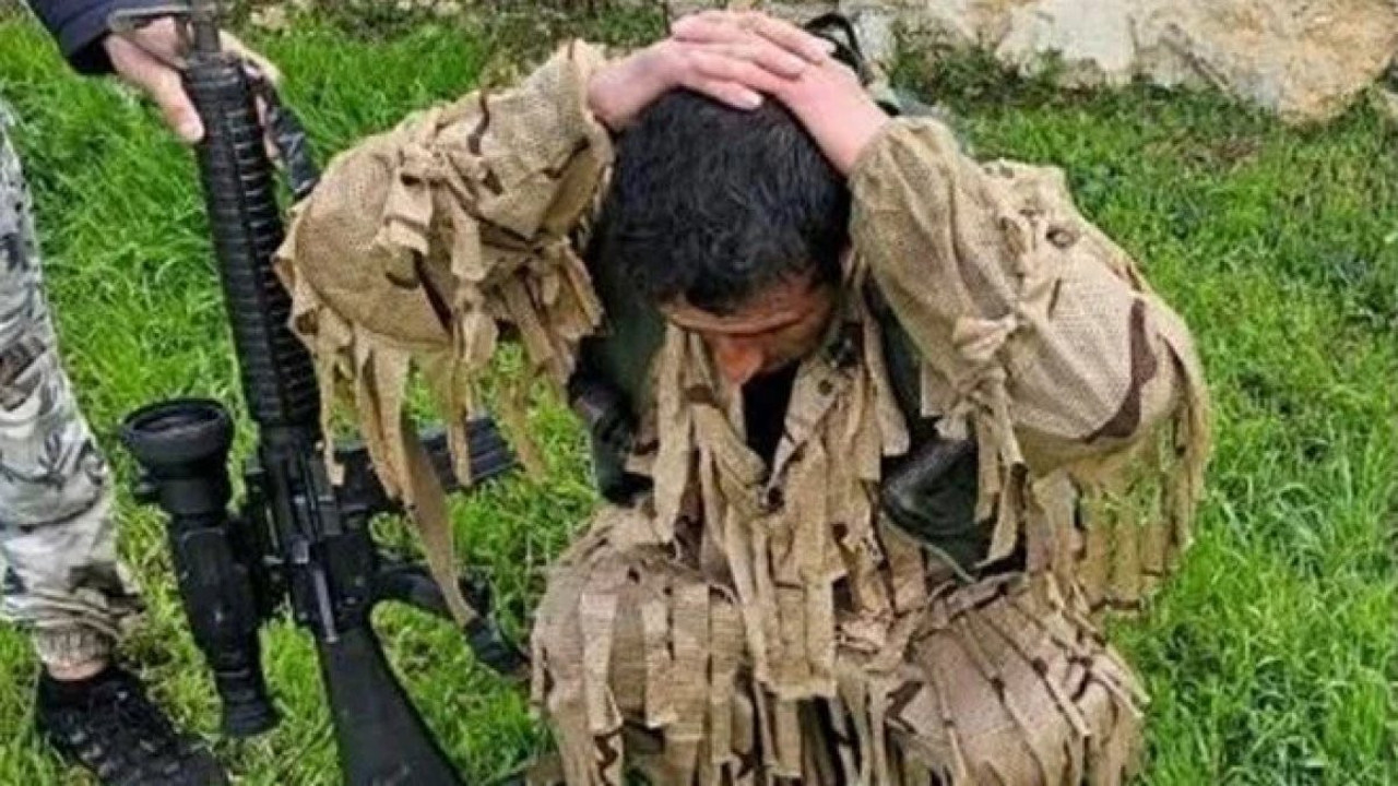 ÖSO bir PKK'lı teröristi Zeytin Dalı Harekat alanına sızmaya çalışırken yakaladı