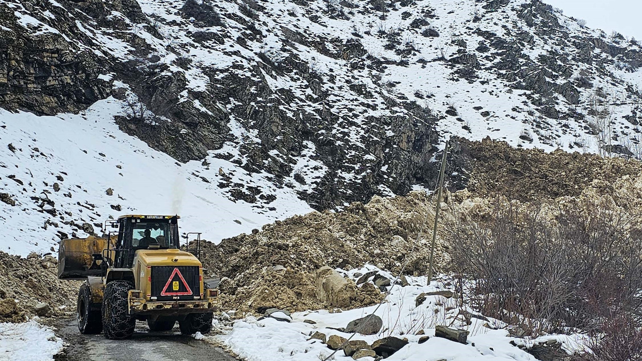 Van'da çığ düşmeye devam ediyor