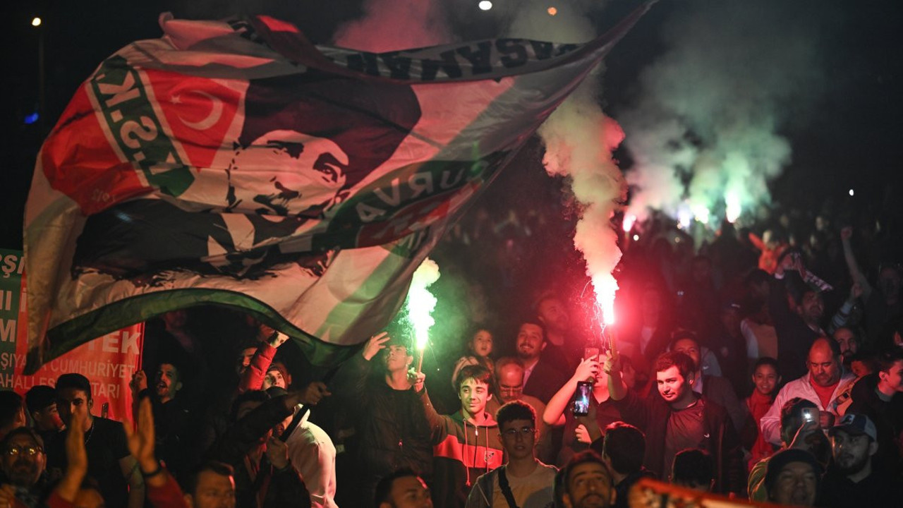 Karşıyakalı taraftarlar Türkiye'de bir ilke imza attı. Böylesi görülmedi