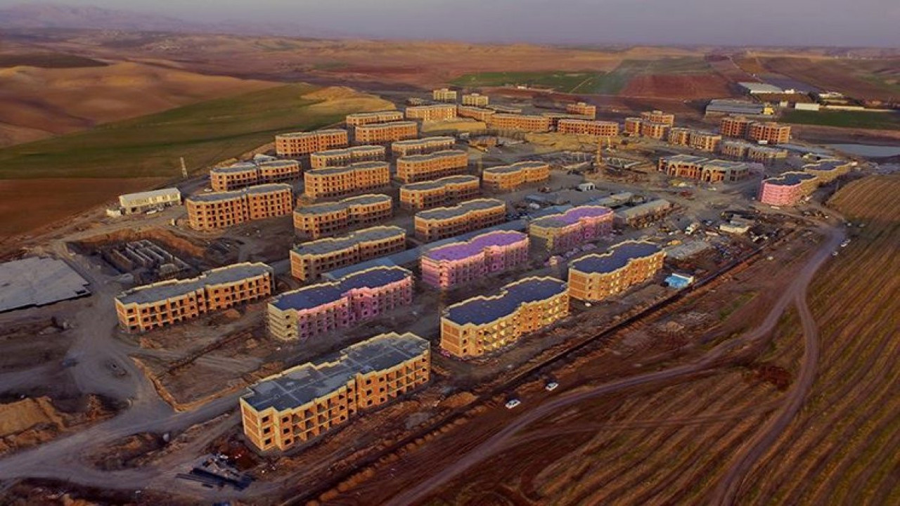 Menzilciler sandık görevlisini dövüp köylerinden kovdu iddiası. Başkasının yerine oy kullandıkları ileri sürüldü