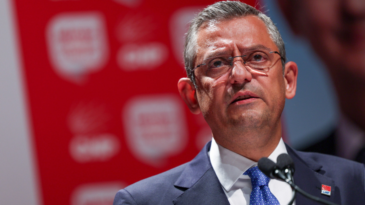 Özgür Özel'den kutlama mesajı (05 Nisan 2024)