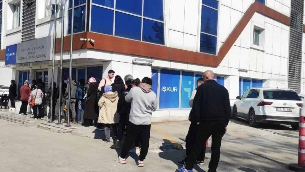 İŞKUR yüz binlerce kişiye iş kapısı oldu