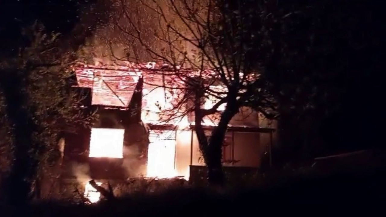 Isınmak isterken evinden oldu