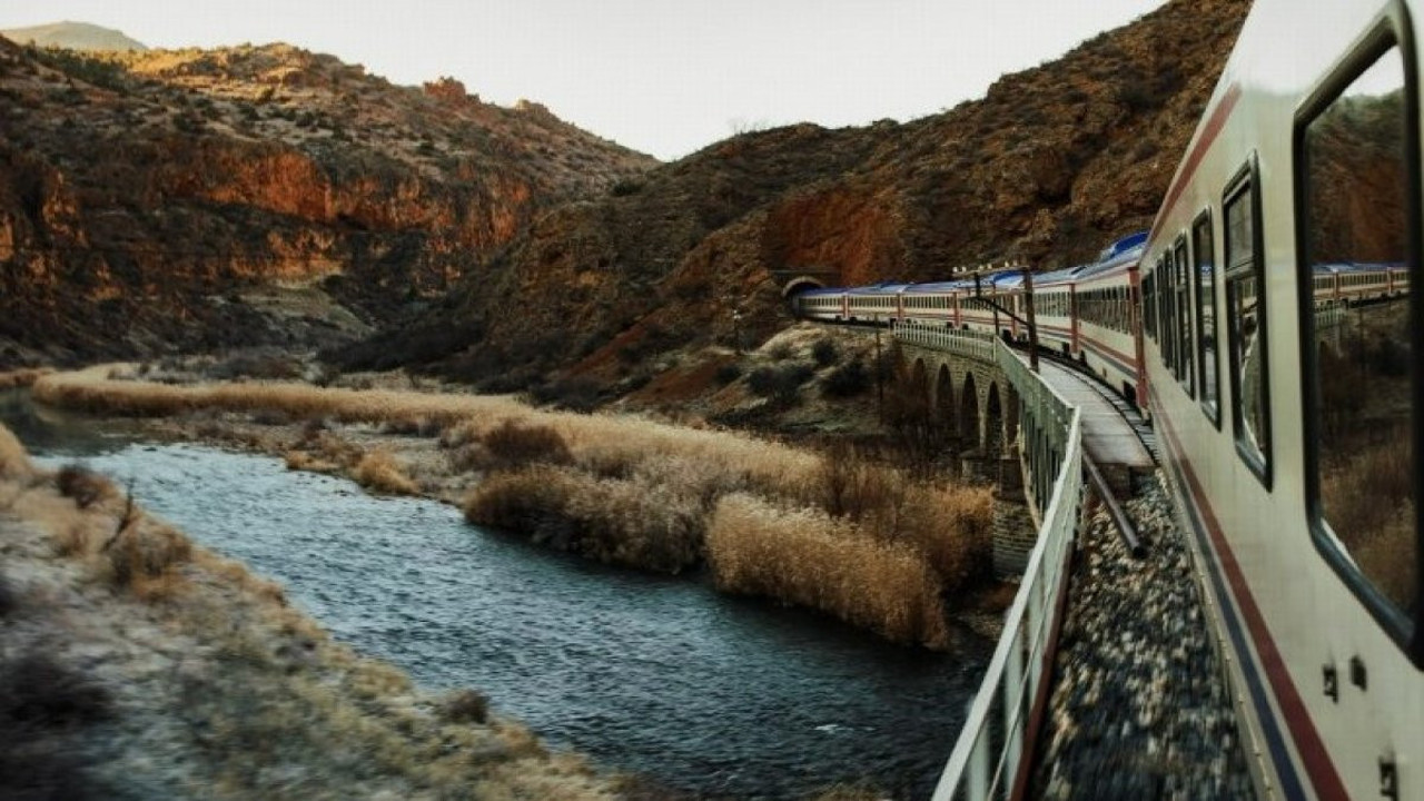 Yeni turistik trenler yola çıkıyor