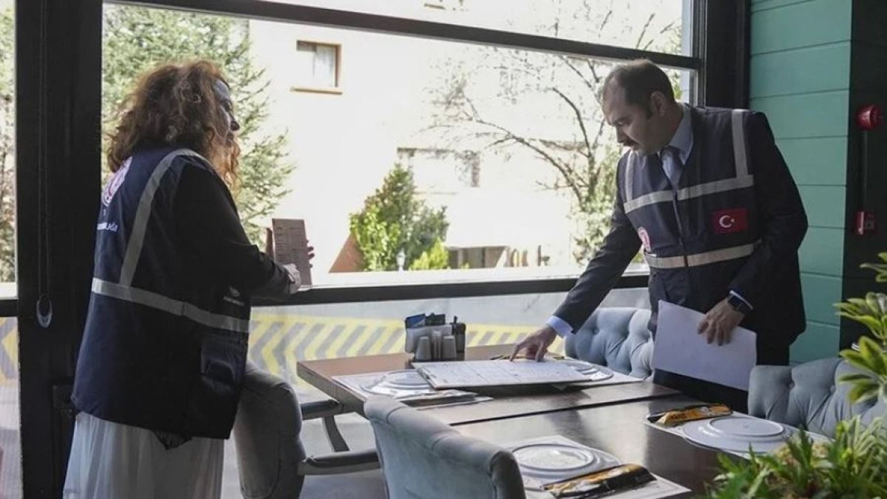 Ticaret Bakanlığı ekiplerinden kafe restoranlara 'servis ücreti' denetimi